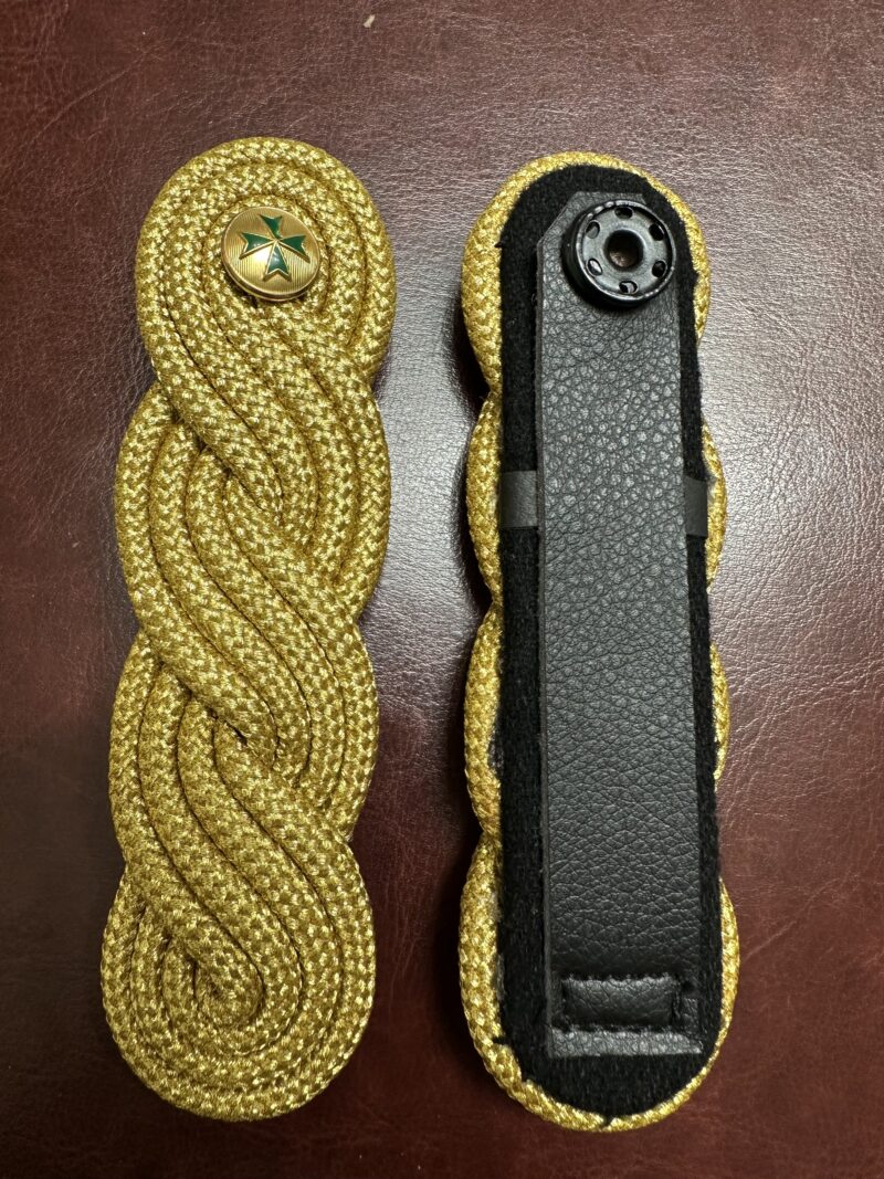 Epaulettes